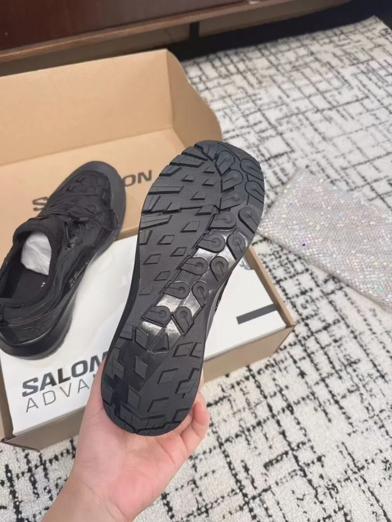 Stylish Salomon Shoes 8929