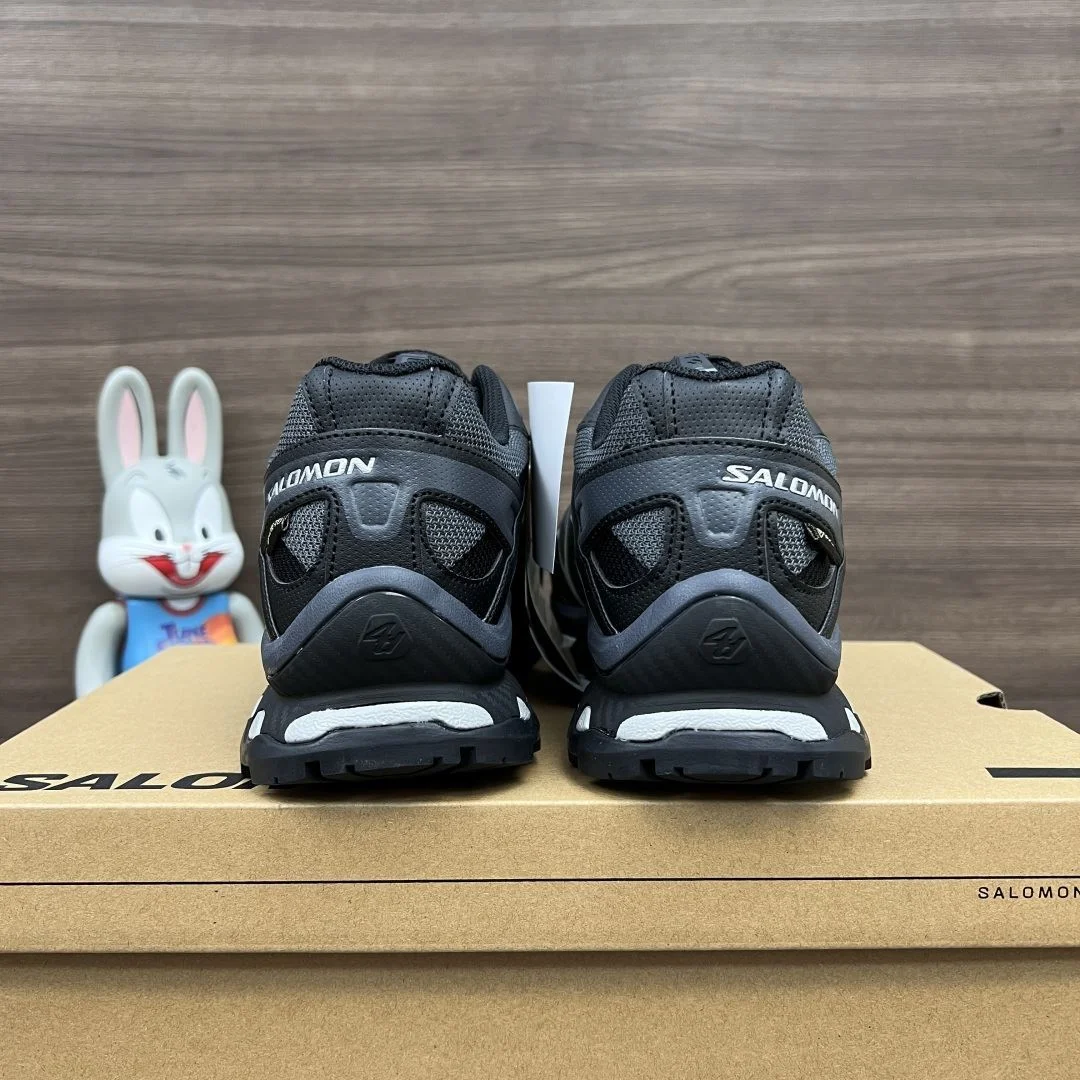 Salomon Shoes Lightweight 5802
