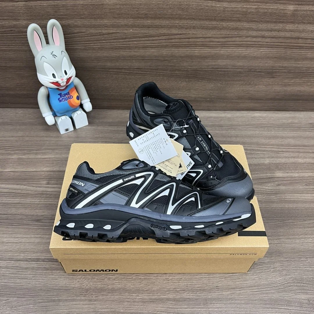 Salomon Shoes Lightweight 5802