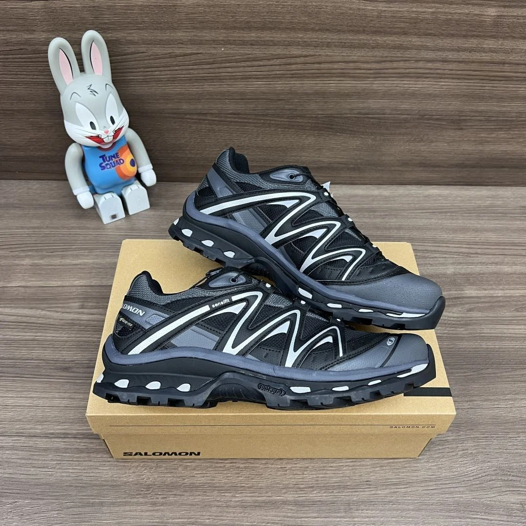 Salomon Shoes Lightweight 5802