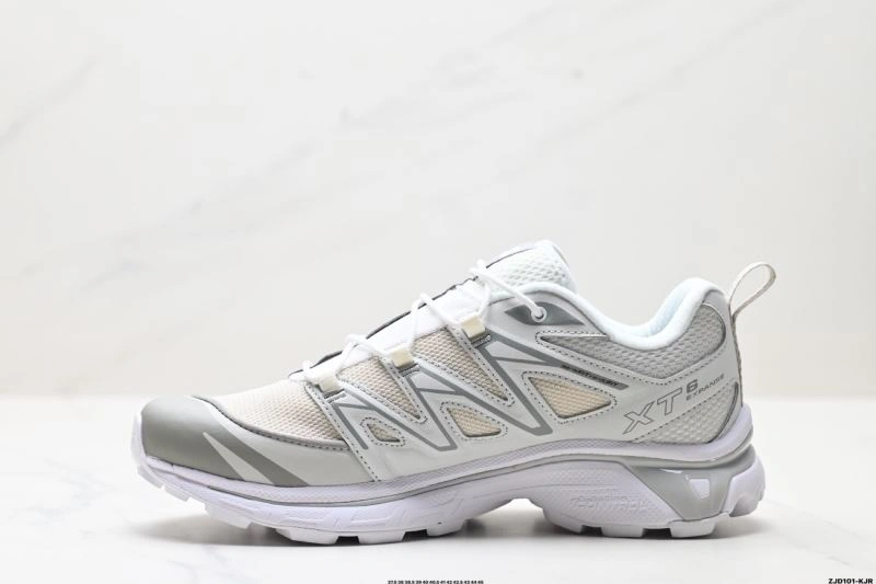 Functional Salomon Shoes 2904