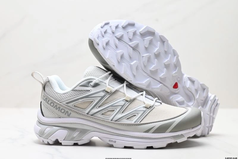 Functional Salomon Shoes 2904