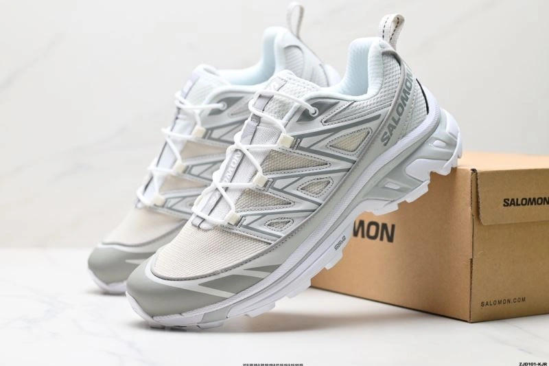 Functional Salomon Shoes 2904