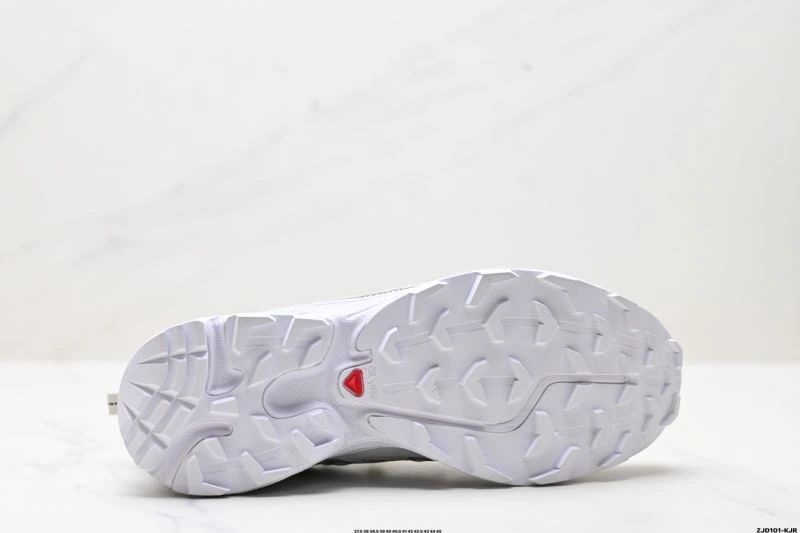 Functional Salomon Shoes 2904