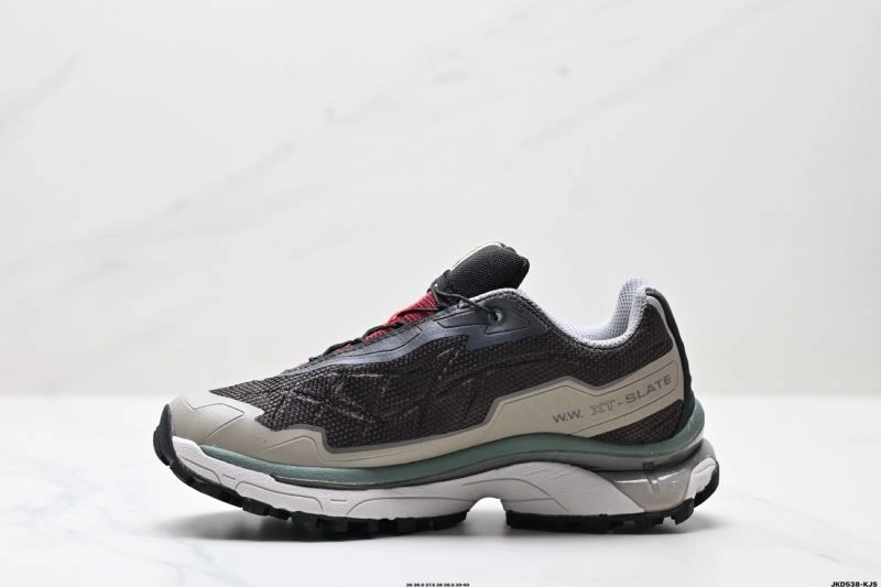 Fashionable Salomon Shoes 1723