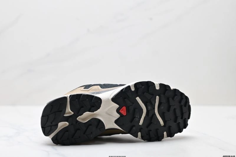 Salomon Shoes ModernLook 1736