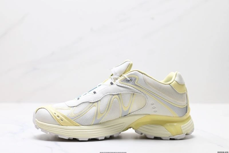Salomon Shoes Compact 1718