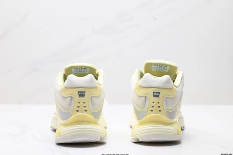 Salomon Shoes Compact 1718