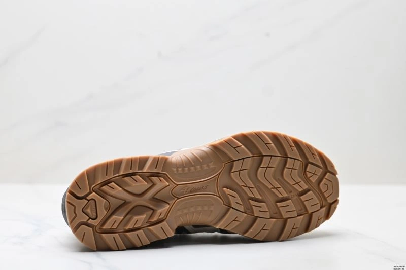 WellDesigned Salomon Shoes 1713