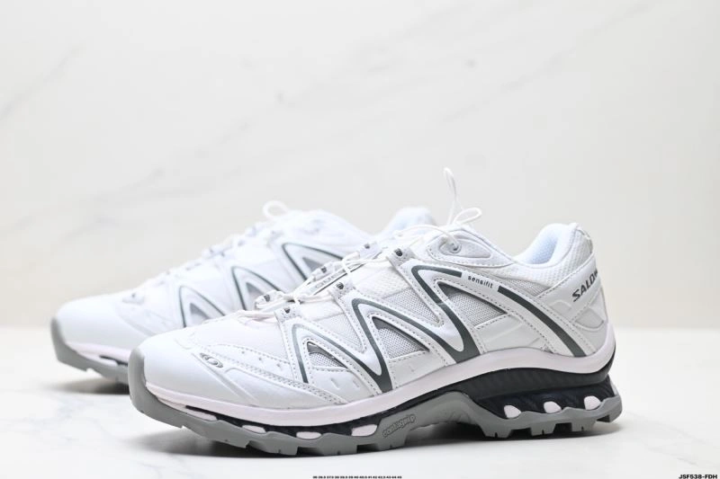 Salomon Shoes Cozy 1704