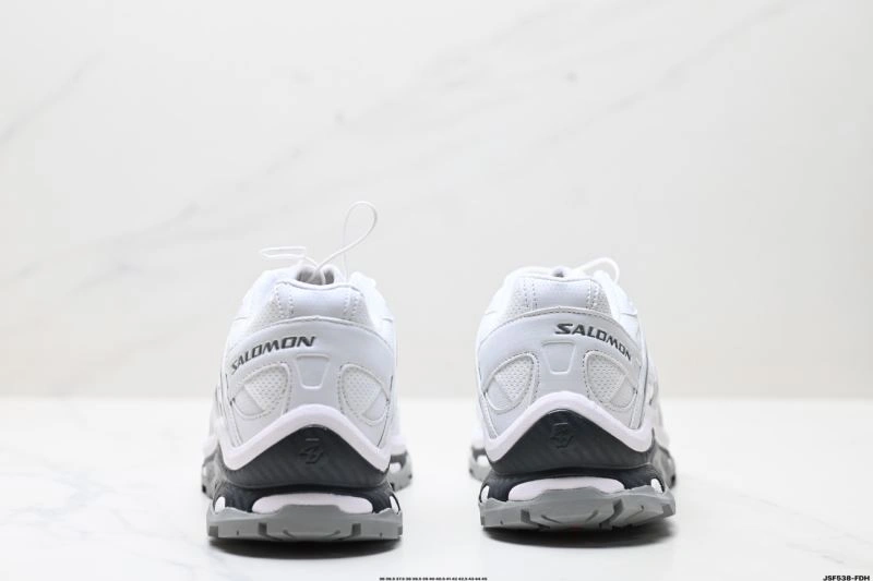 Salomon Shoes Cozy 1704