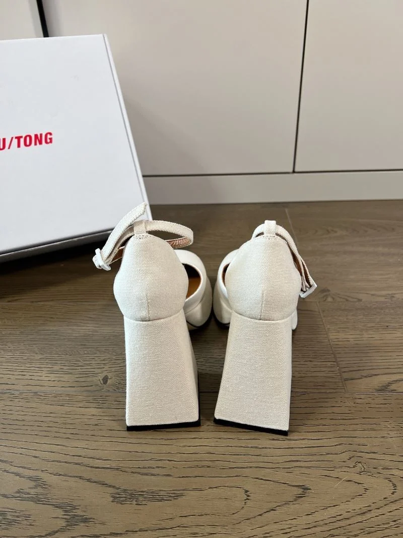 Flexible Shushutong Sandals 11257