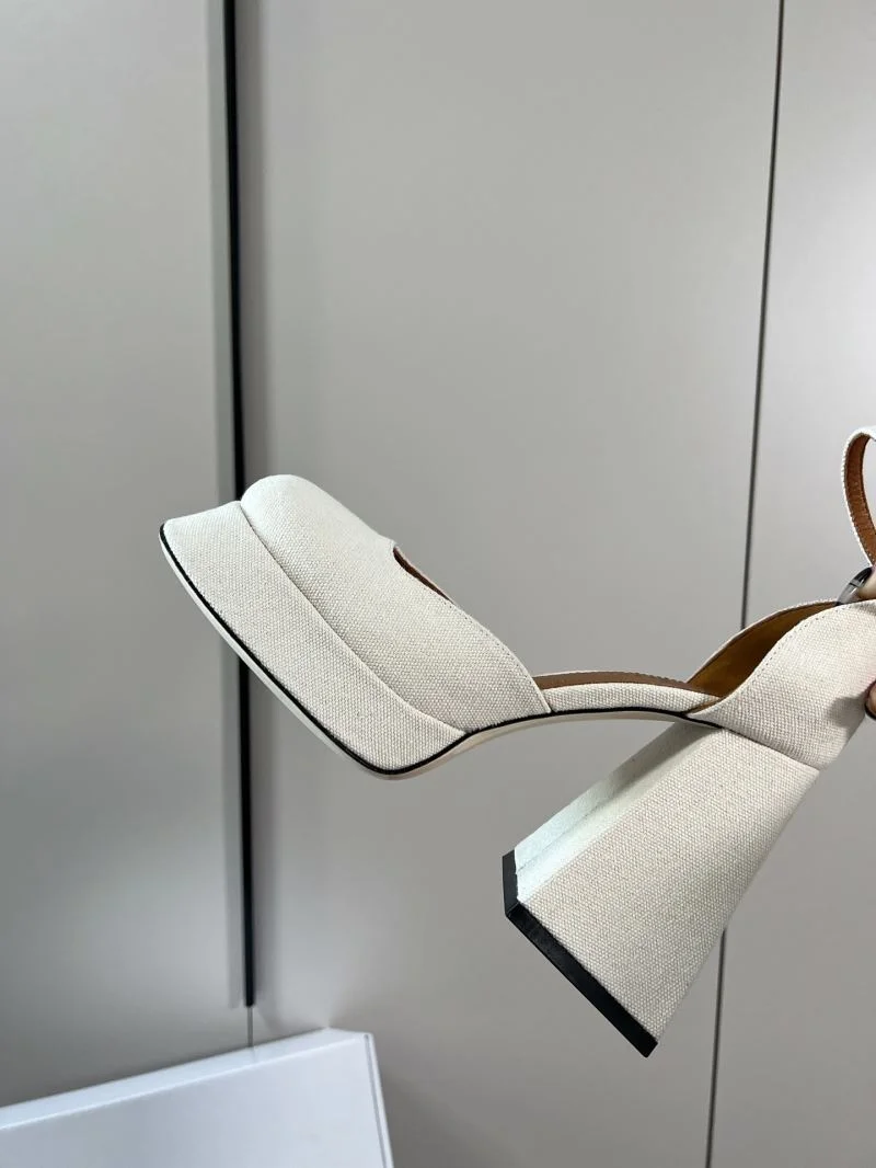 Flexible Shushutong Sandals 11257