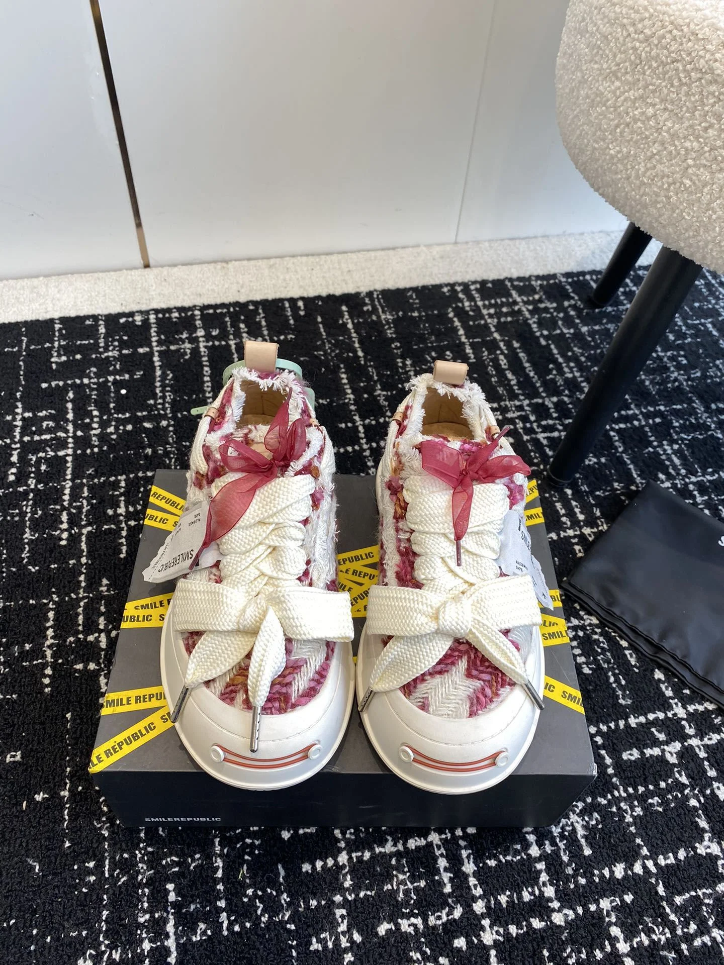 Smilerepublic Shoes Snug 7259