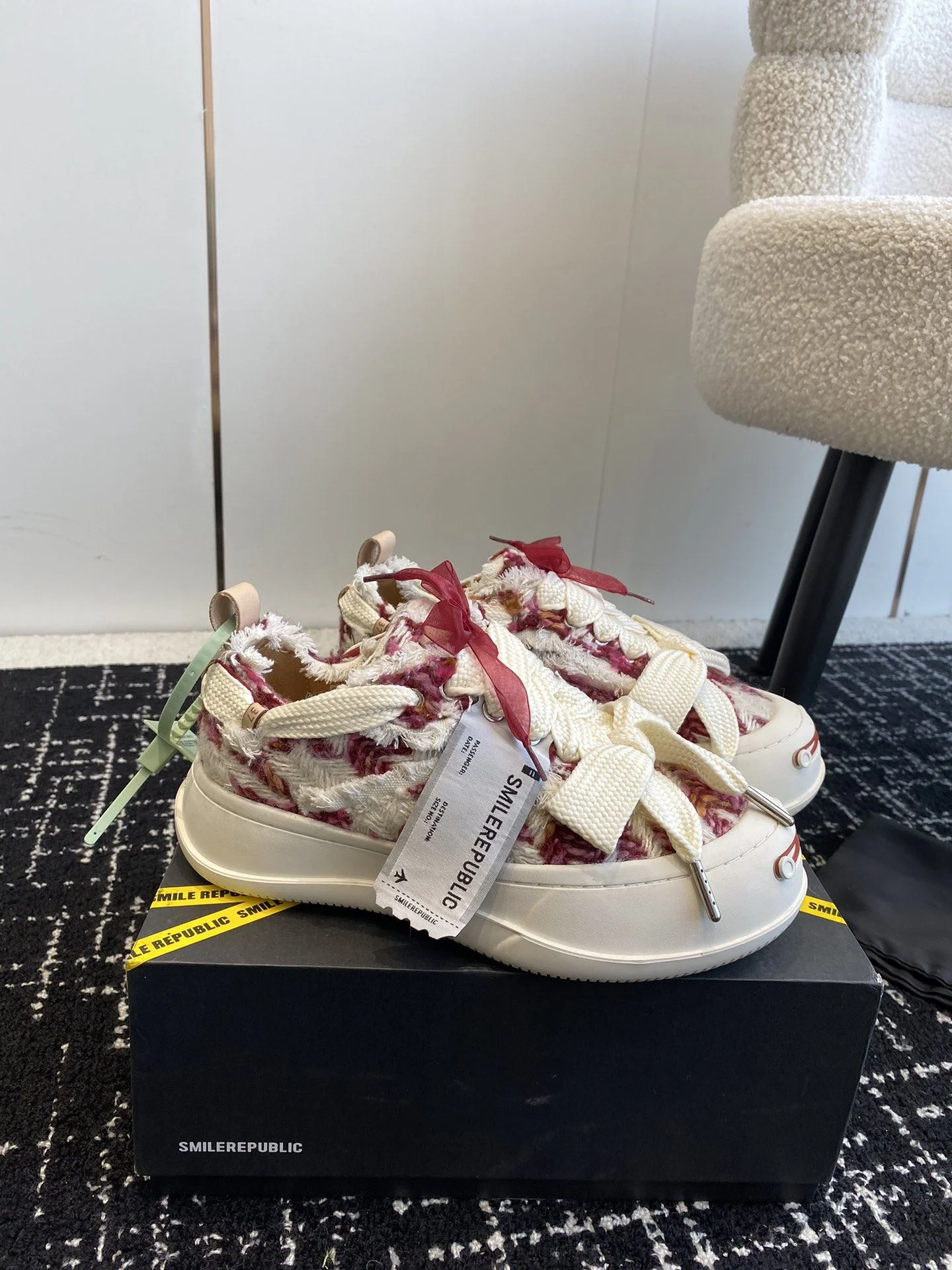 Smilerepublic Shoes Snug 7259