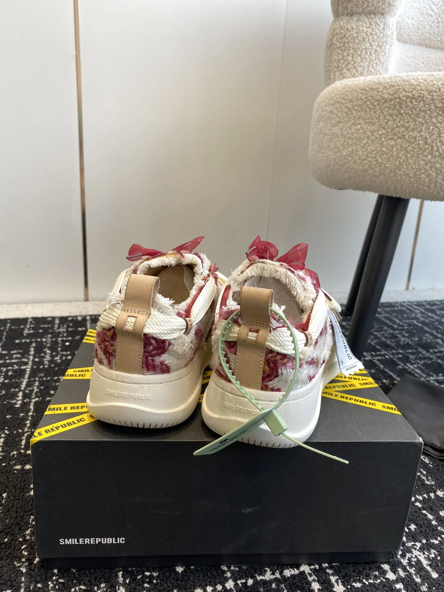 Smilerepublic Shoes Snug 7259
