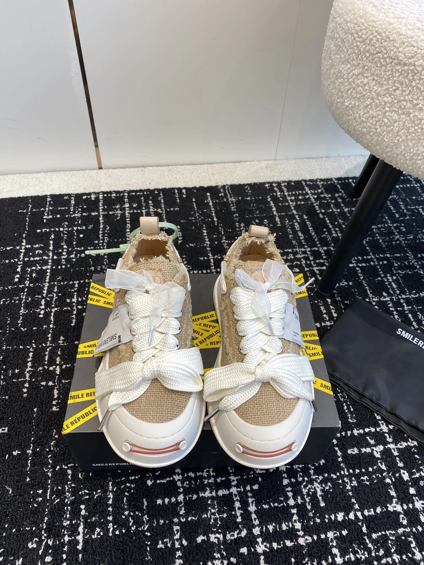 Smilerepublic Shoes Sleek 7233
