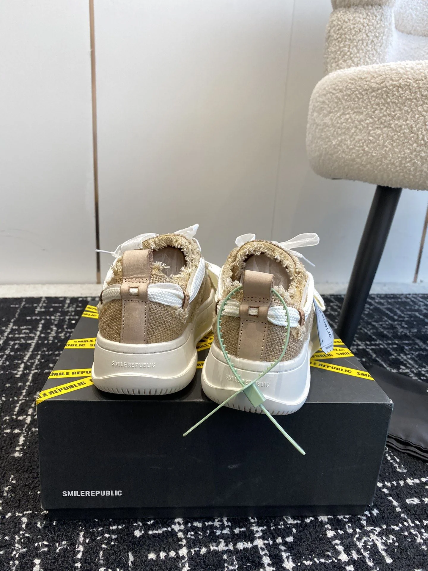 Smilerepublic Shoes Sleek 7233