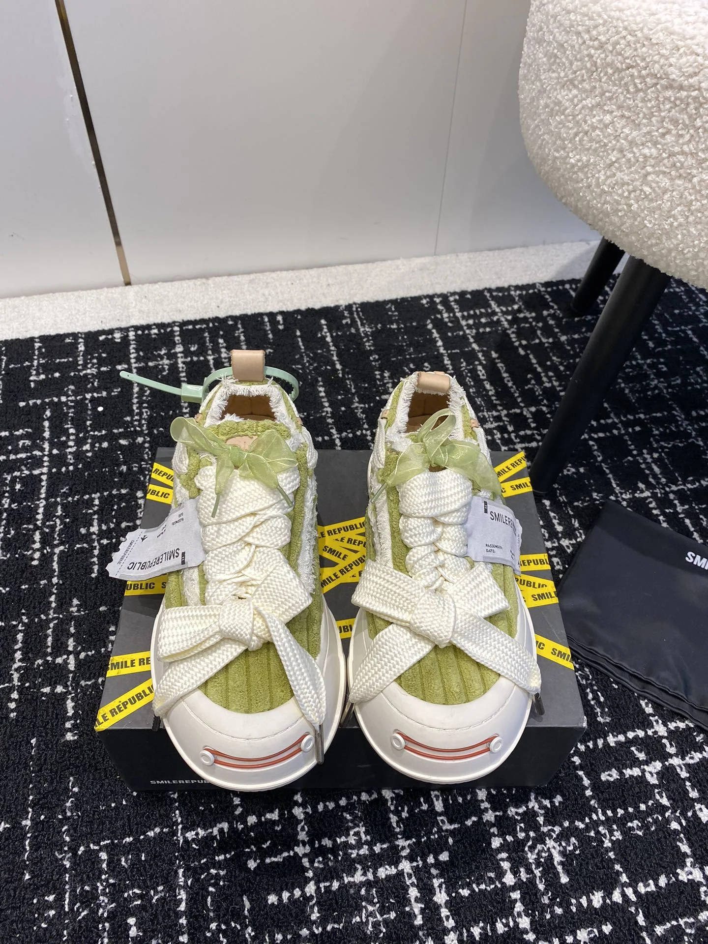 Smilerepublic Shoes Bright 7271