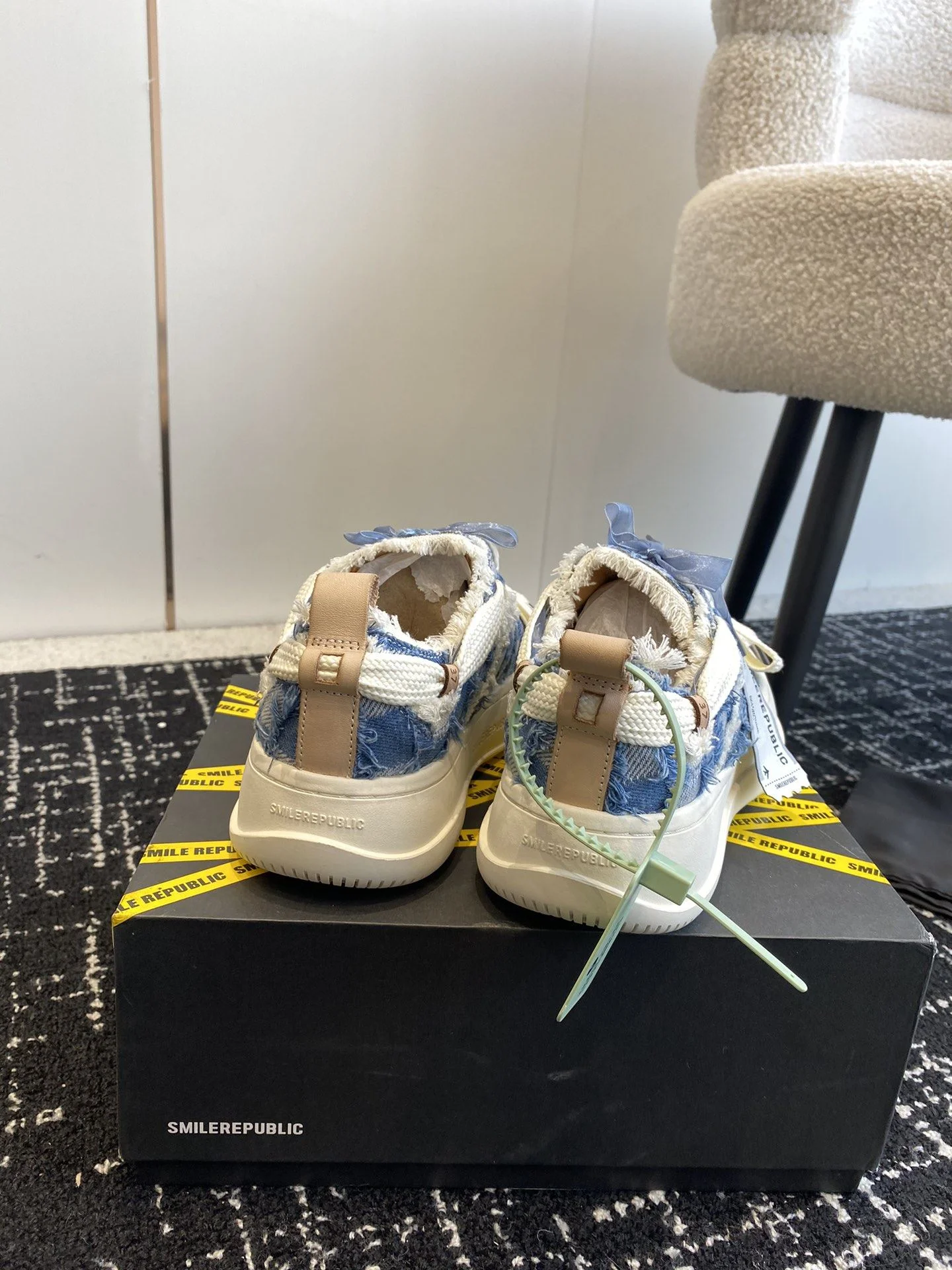 SunProtective Smilerepublic Shoes 7244