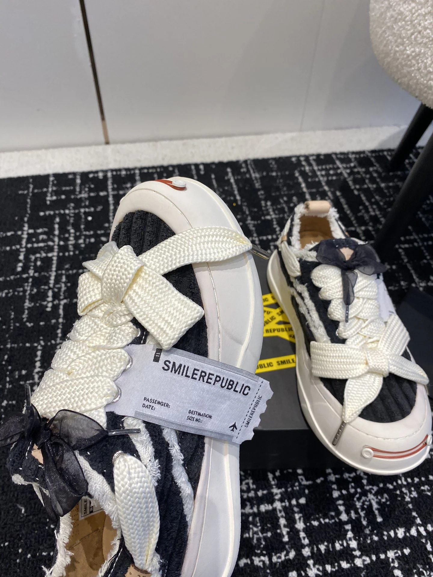 Smilerepublic Shoes HighPerformance 7261