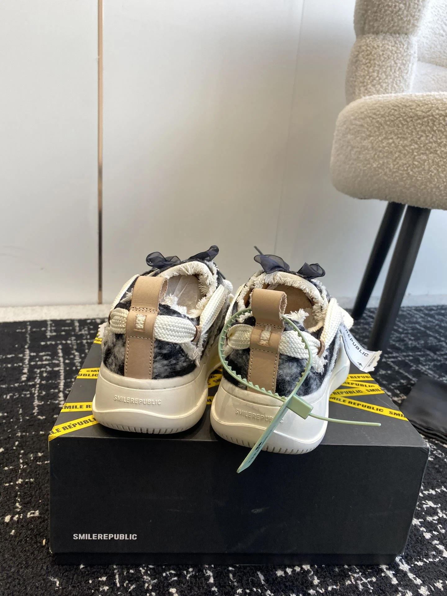 Smilerepublic Shoes HighPerformance 7220