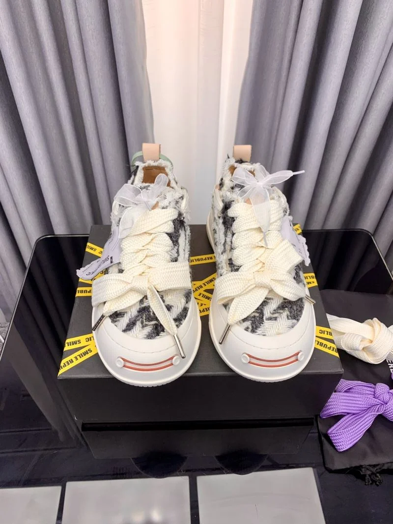 Unique Smilerepublic Shoes 8970