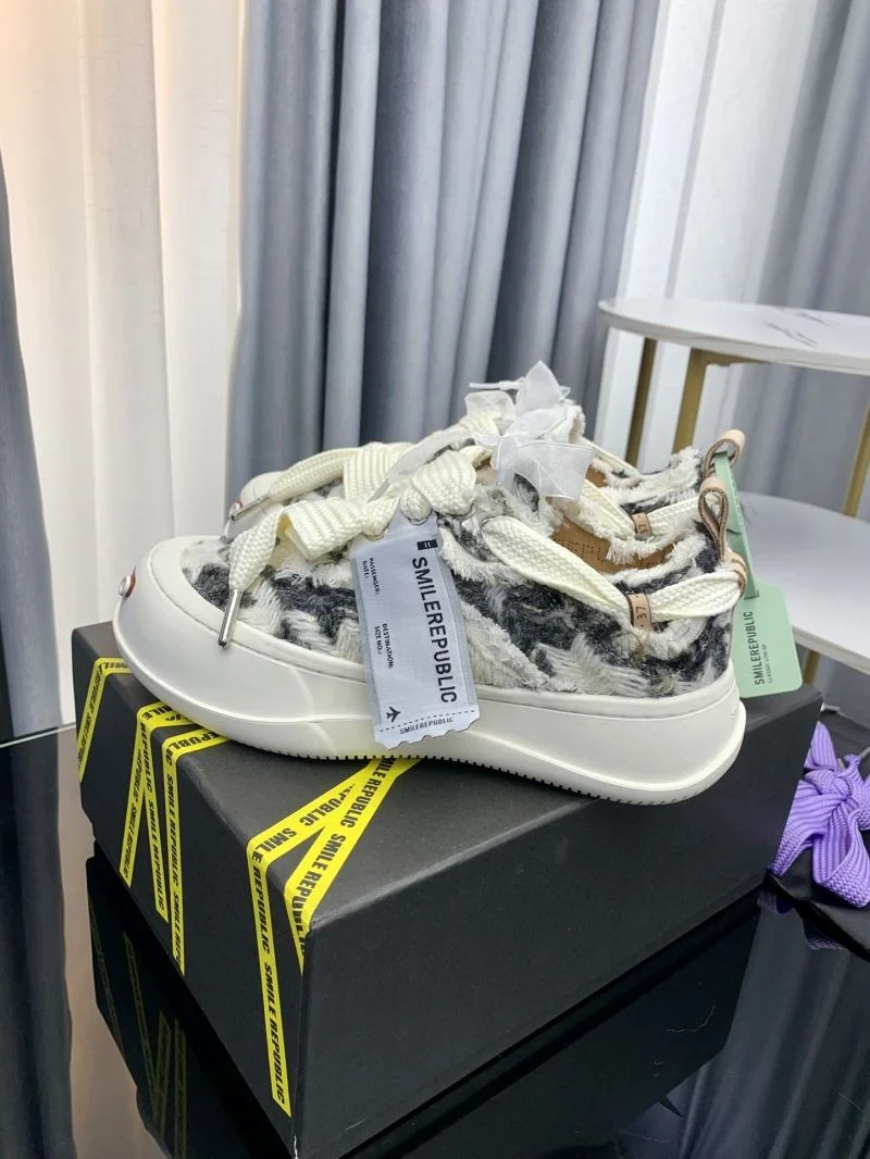 Unique Smilerepublic Shoes 8970