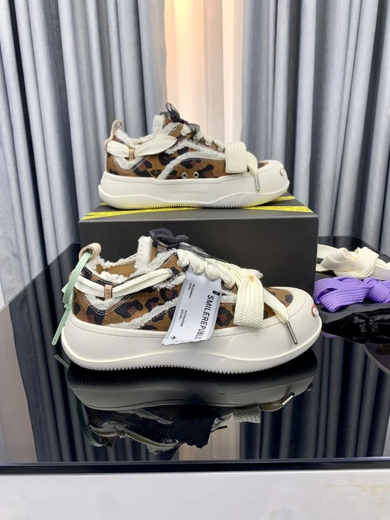 Snug Smilerepublic Shoes 8947