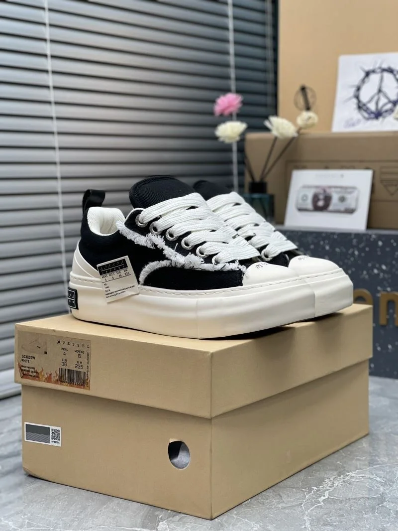 UrbanStyle Smilerepublic Shoes 15390