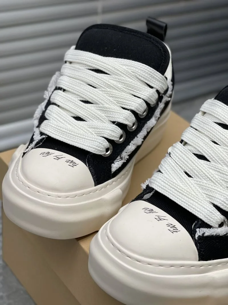 UrbanStyle Smilerepublic Shoes 15390