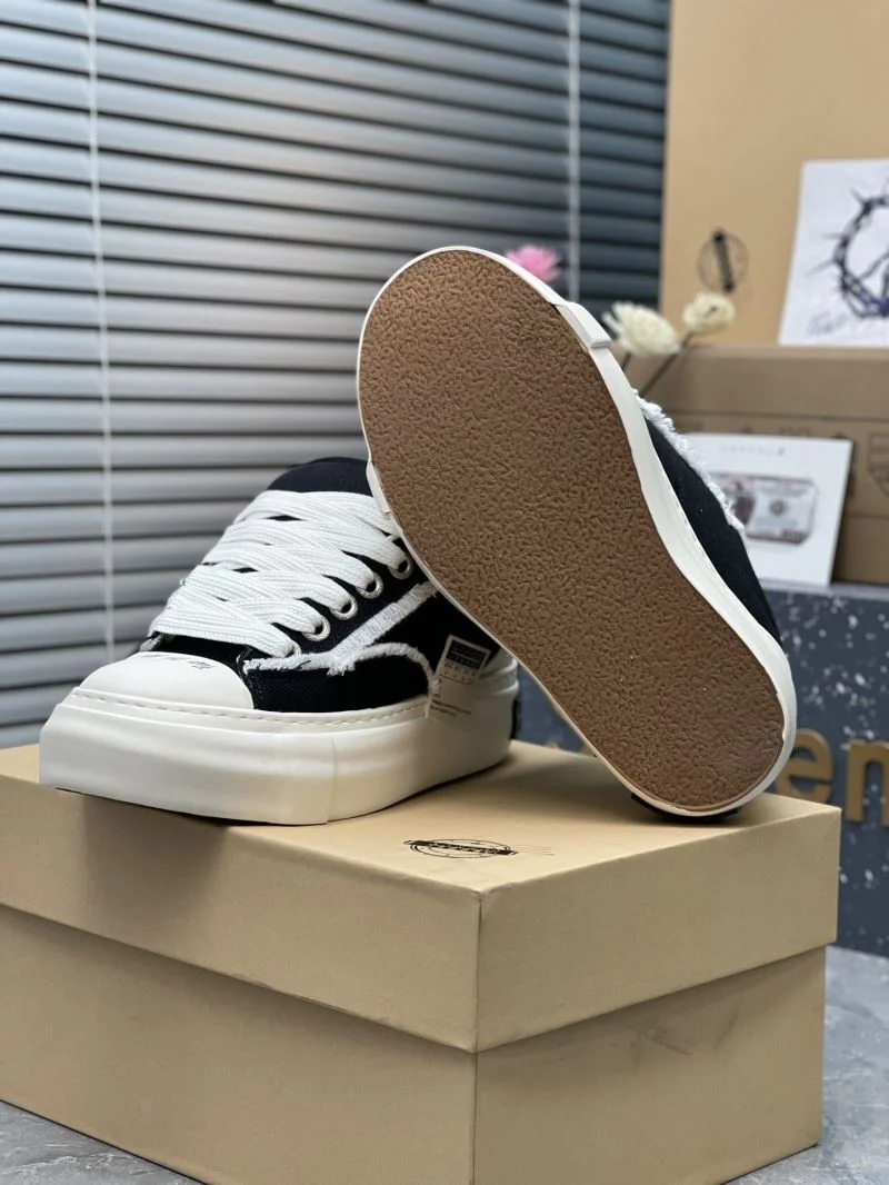 UrbanStyle Smilerepublic Shoes 15390