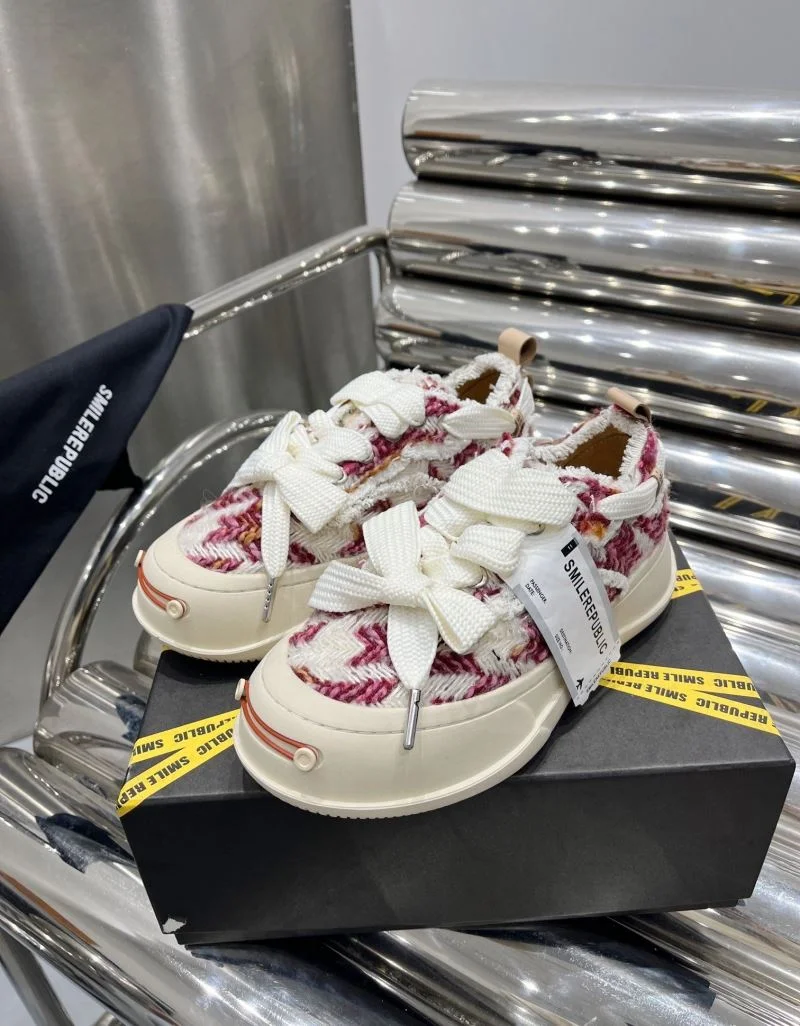 WrinkleFree Smilerepublic Shoes 5778