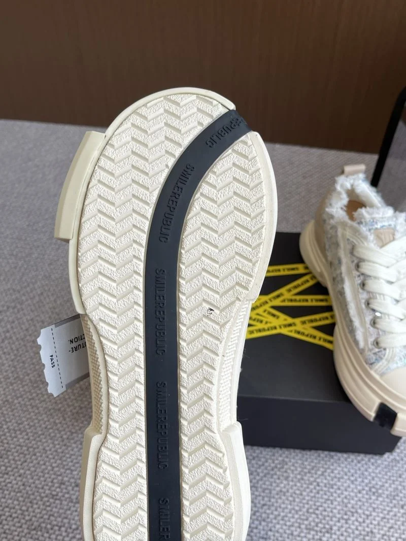 SmoothTexture Smilerepublic Shoes 5768