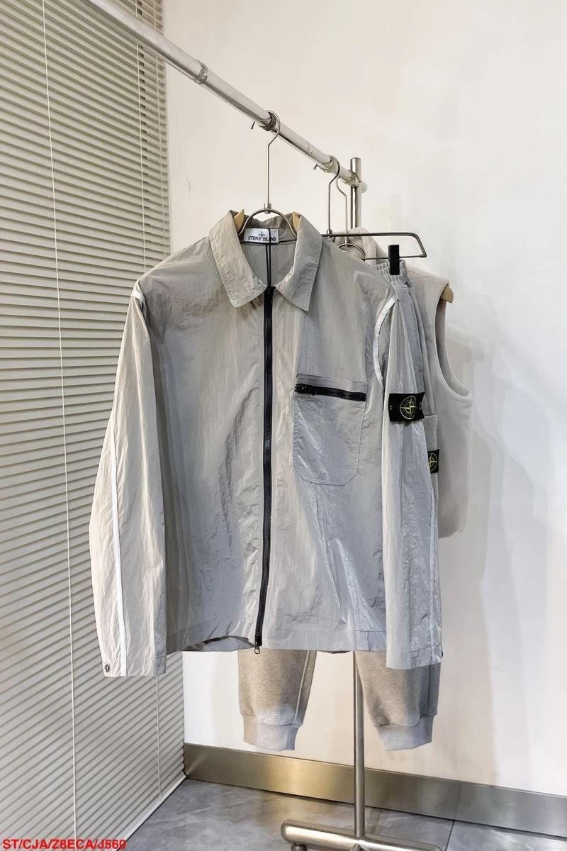 Functional Stone Island Outwear 172955
