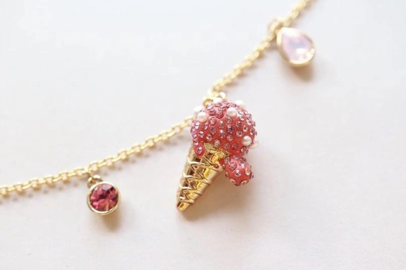Chic Swarovski Bracelets 252196