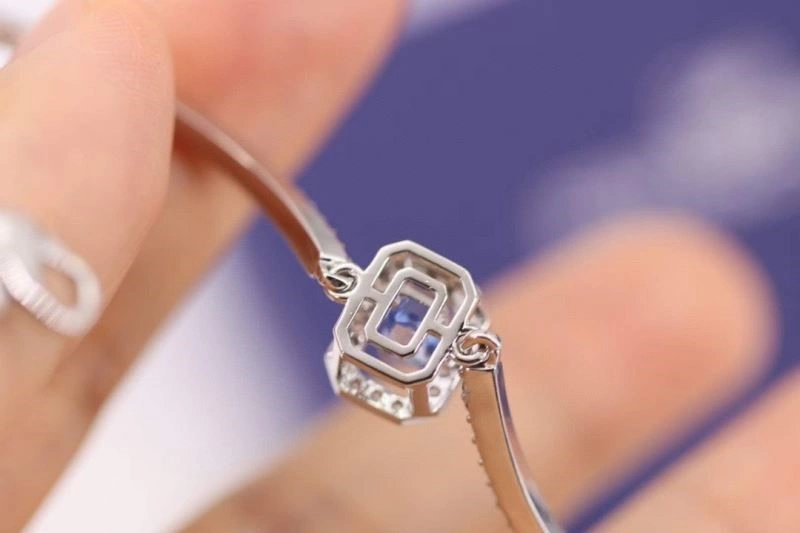 WaterResistant Swarovski Bracelets 252056