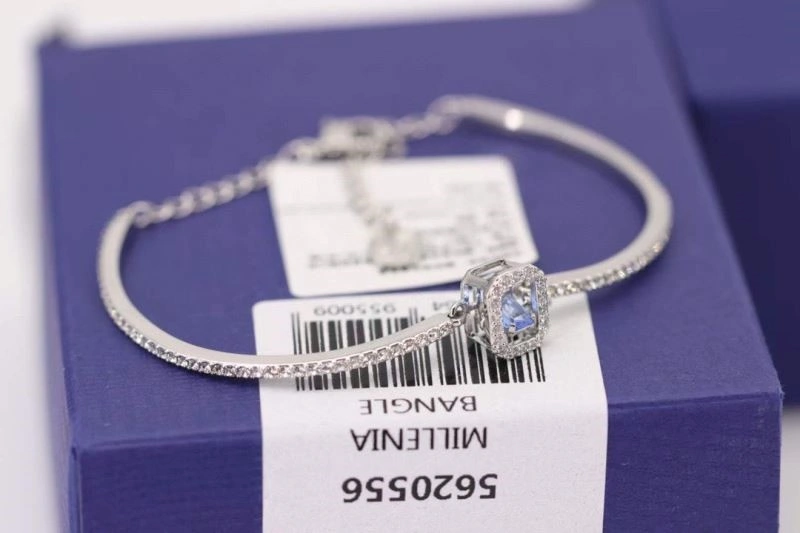 WaterResistant Swarovski Bracelets 252056