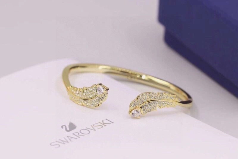 Sophisticated Swarovski Bracelets 251990