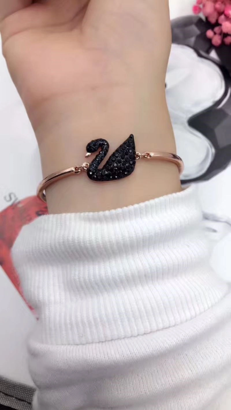 Swarovski Bracelets MoistureWicking 251901