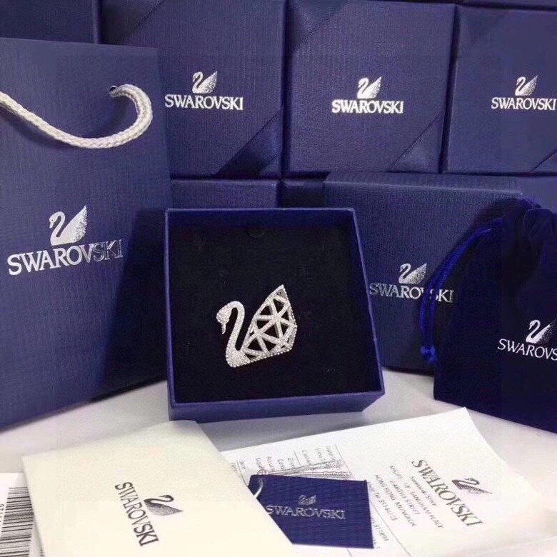 Effortless Swarovski Brooches 252100