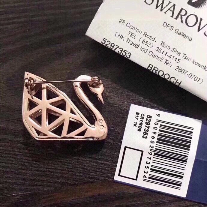Effortless Swarovski Brooches 252100