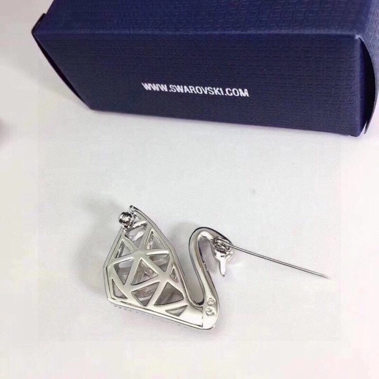 Effortless Swarovski Brooches 252100