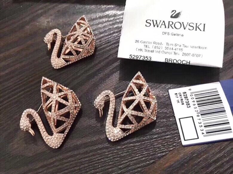 Effortless Swarovski Brooches 252100