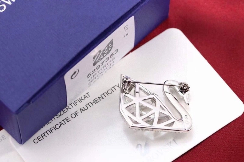 Sleek Swarovski Brooches 251802