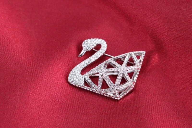 Sleek Swarovski Brooches 251802