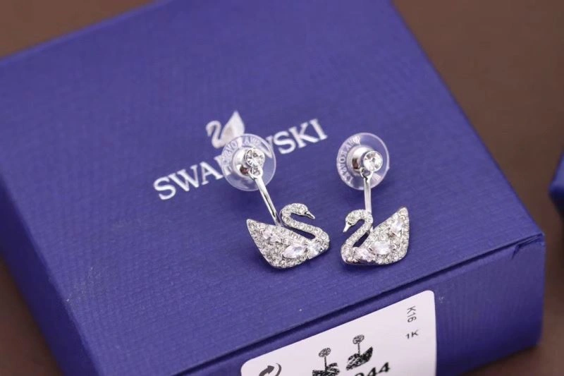 HighPerformance Swarovski Earrings 252206