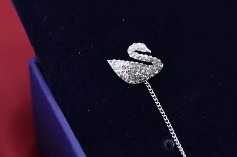 OdorResistant Swarovski Earrings 252210