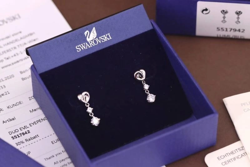 Sleek Swarovski Earrings 252188