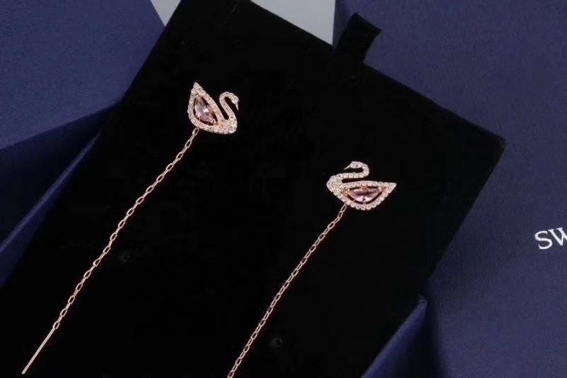 Chic Swarovski Earrings 251903